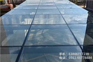 地下室入庫雨棚